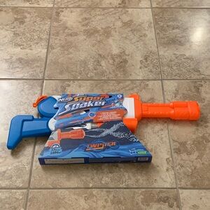 Nerf NEW Super Soaker Twister - Blue and Orange